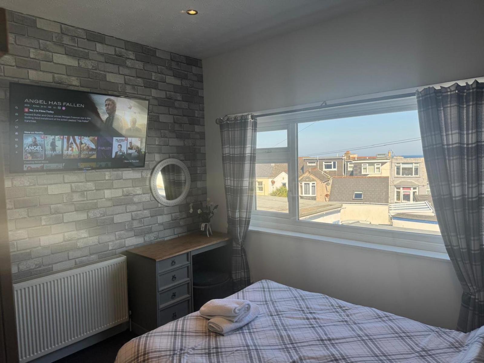 Shore Lodge New Quay Exterior foto