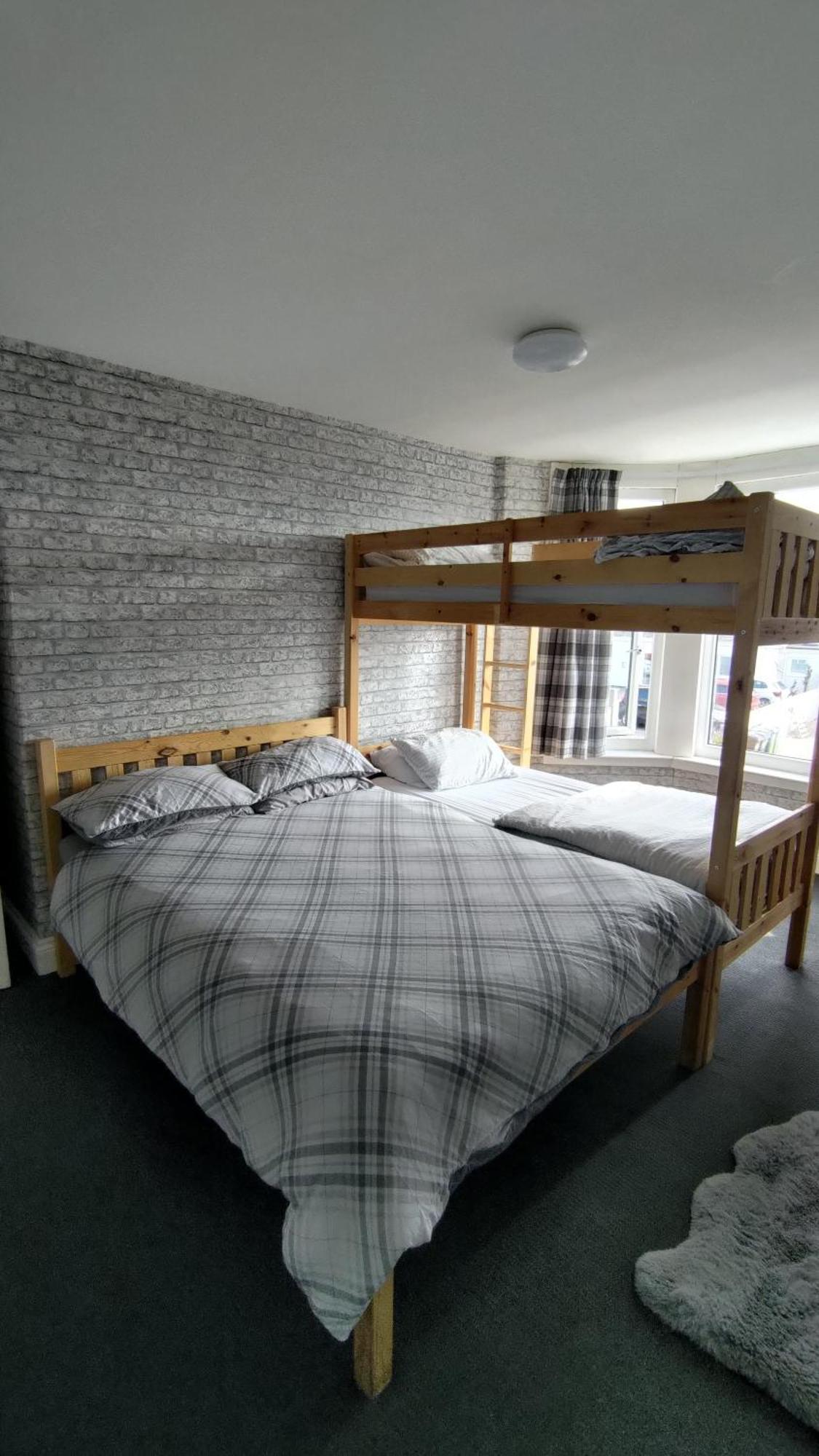 Shore Lodge New Quay Exterior foto